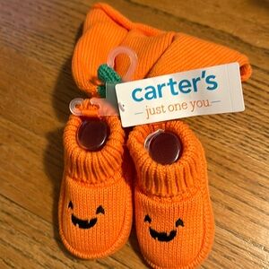 Cater pumpkin hat and shoes one size fits all Nwt
